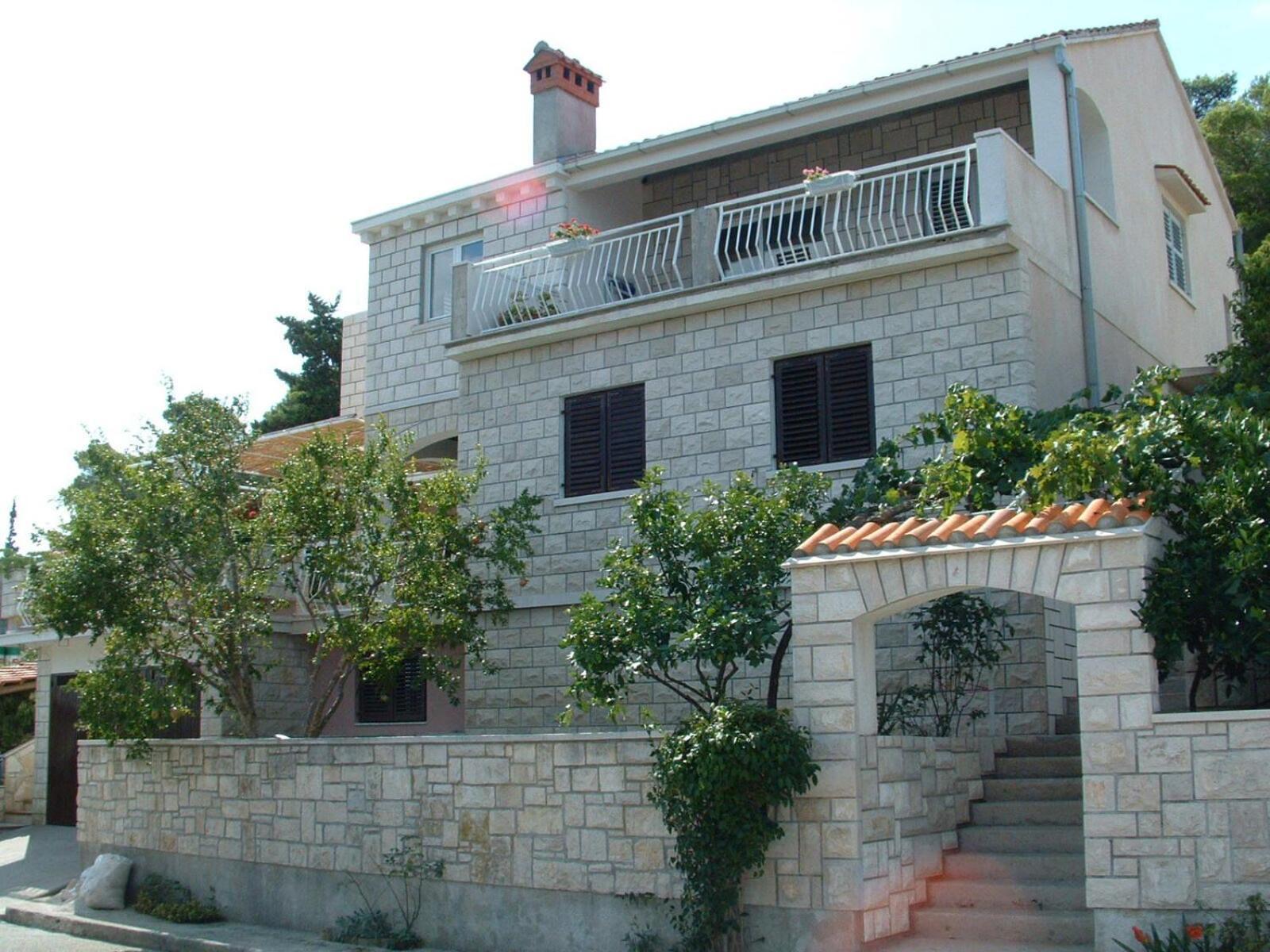Apartment Lucija *